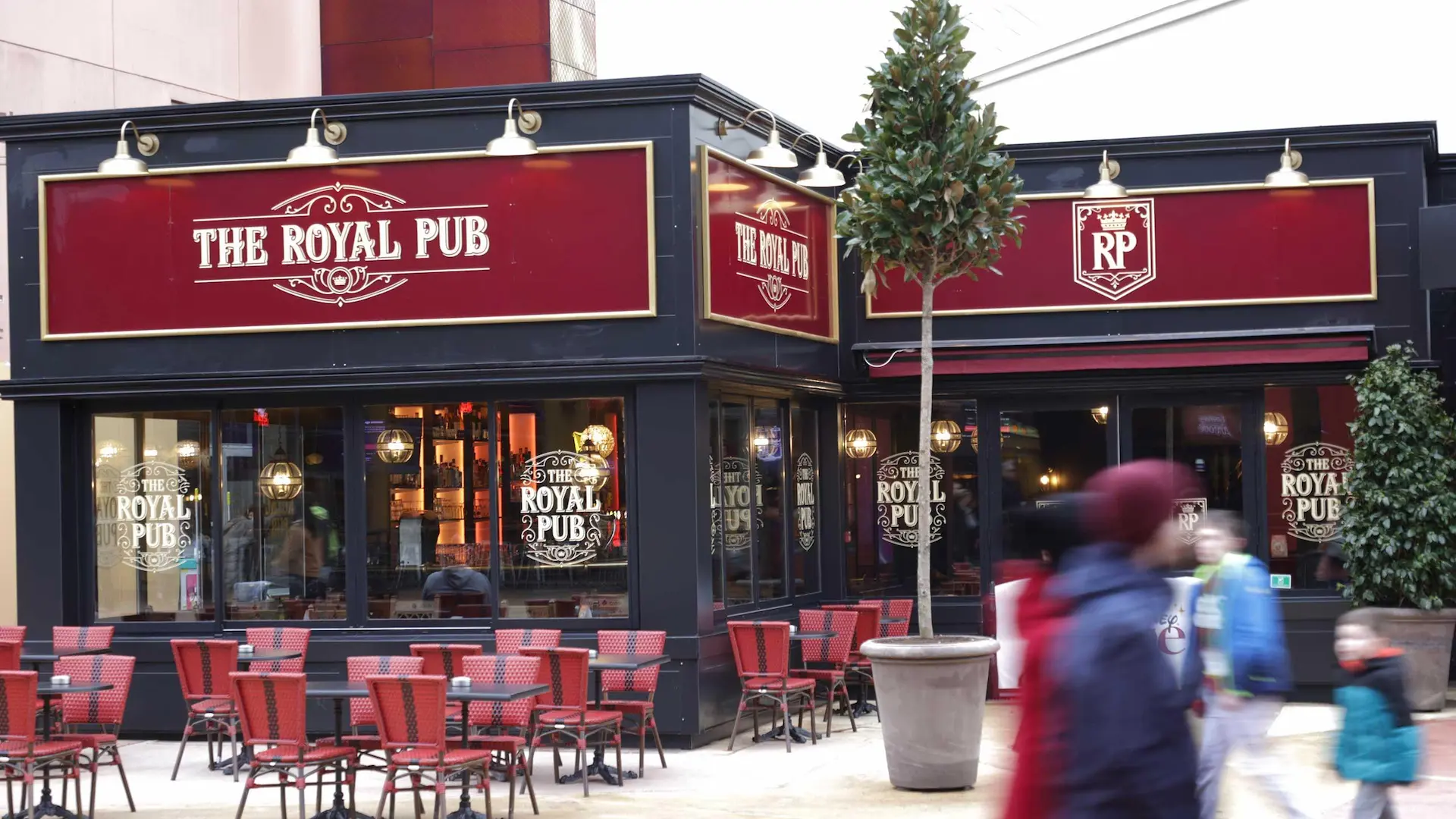 Royal Pub Disney Village